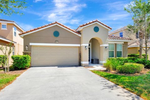 House in Davenport, Florida 5 bedrooms, 196.4 sq.m. № 2118302