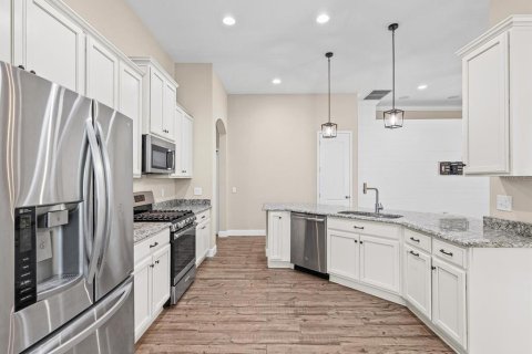 Casa en venta en Land O' Lakes, Florida, 4 dormitorios, 184.04 m2 № 2383466 - foto 5