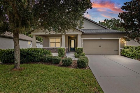 Casa en Land O' Lakes, Florida 4 dormitorios, 184.04 m2 № 2383466
