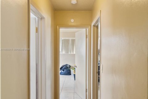 Propiedad comercial en venta en North Miami Beach, Florida, 164.9 m2 № 2055434 - foto 8