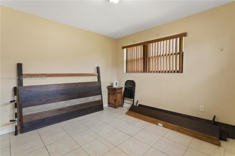 Propiedad comercial en venta en North Miami Beach, Florida, 164.9 m2 № 2055434 - foto 27