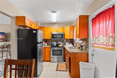 Propiedad comercial en venta en North Miami Beach, Florida, 164.9 m2 № 2055434 - foto 20