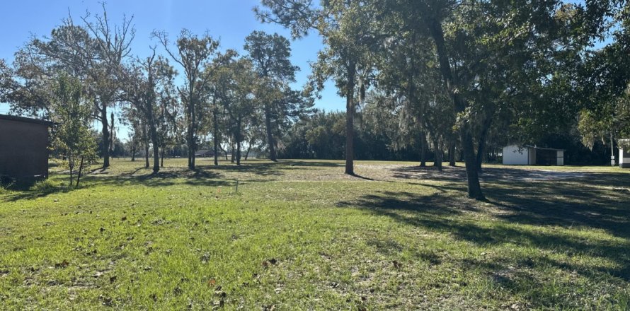 House in Keystone Heights, Florida 3 bedrooms, 145.67 sq.m. № 801731