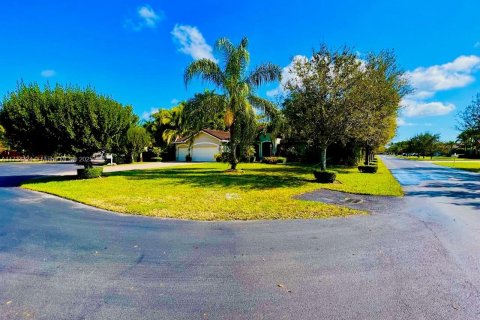 House in Homestead, Florida 4 bedrooms, 181.07 sq.m. № 1487840 - photo 7