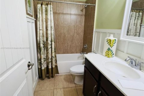 House in Homestead, Florida 4 bedrooms, 181.07 sq.m. № 1487840 - photo 22