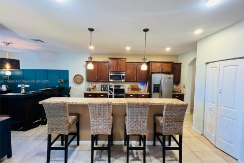 House in Homestead, Florida 4 bedrooms, 181.07 sq.m. № 1487840 - photo 15
