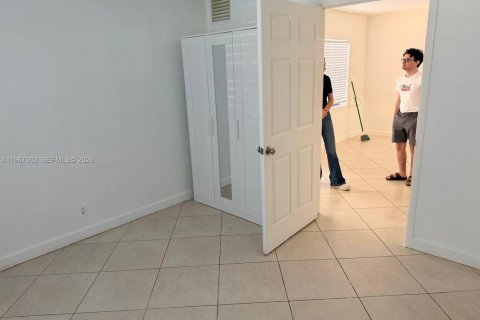 Снять в аренду виллу или дом в Холливуд, Флорида 1 спальня, 138.33м2, № 2029138 - фото 4