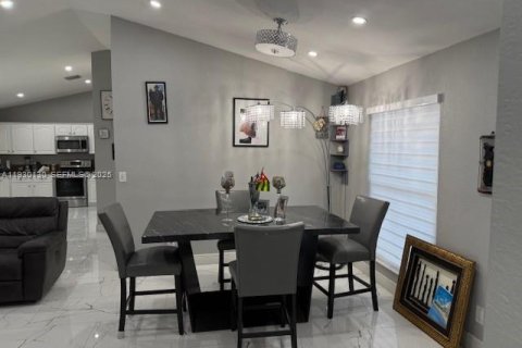 Casa en venta en Miramar, Florida, 3 dormitorios, 127.28 m2 № 2034207 - foto 7