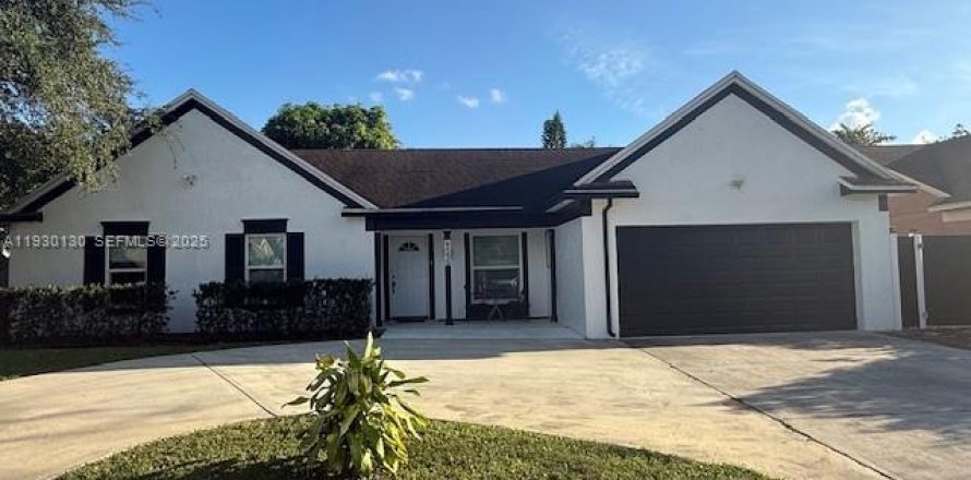 Casa en Miramar, Florida 3 dormitorios, 127.28 m2 № 2034207