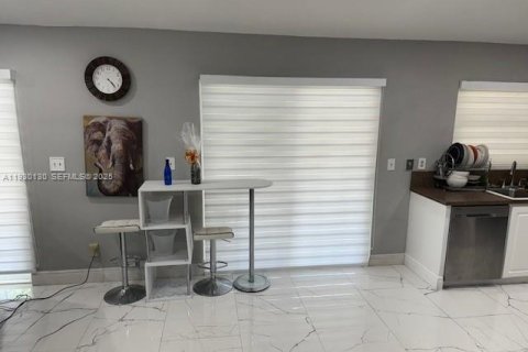 Casa en venta en Miramar, Florida, 3 dormitorios, 127.28 m2 № 2034207 - foto 8