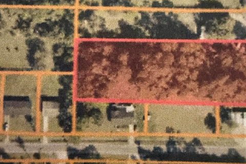 Immobilier commercial à St. Lucie, Floride № 2188194