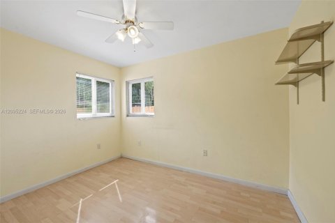 Villa ou maison à vendre à West Park, Floride: 3 chambres, 137.77 m2 № 2384876 - photo 15