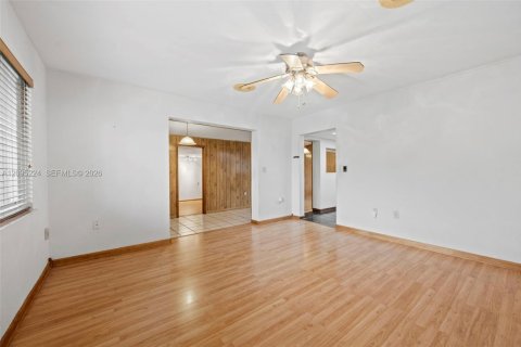 Villa ou maison à vendre à West Park, Floride: 3 chambres, 137.77 m2 № 2384876 - photo 5