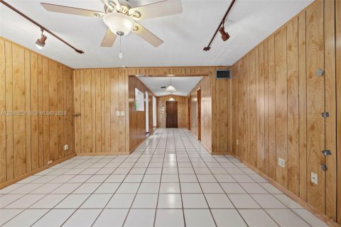 Villa ou maison à vendre à West Park, Floride: 3 chambres, 137.77 m2 № 2384876 - photo 8
