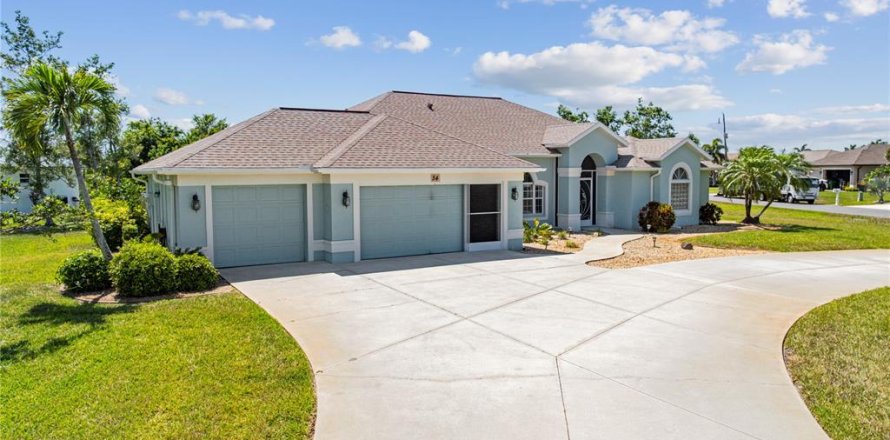 House in Rotonda, Florida 3 bedrooms, 185.25 sq.m. № 2209666