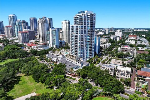 Condo in Saint Petersburg, Florida, 1 bedroom  № 2236170 - photo 24