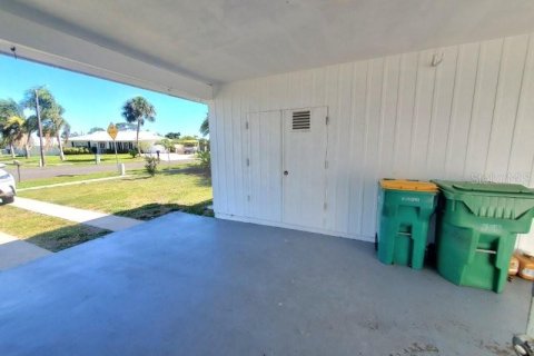Villa ou maison à louer à Port Charlotte, Floride: 2 chambres, 121.42 m2 № 2113870 - photo 19