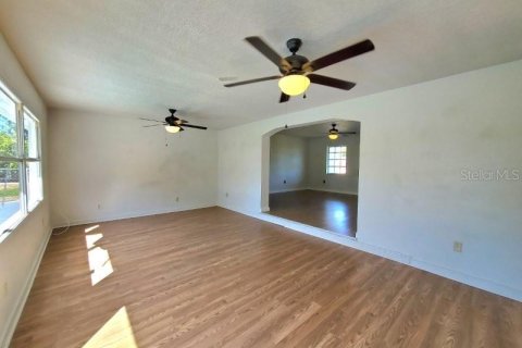 Villa ou maison à louer à Port Charlotte, Floride: 2 chambres, 121.42 m2 № 2113870 - photo 8