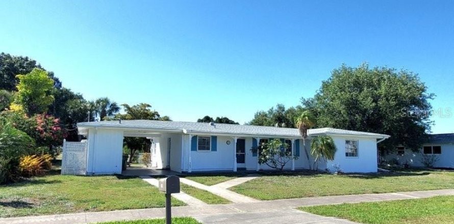 Villa ou maison à Port Charlotte, Floride 2 chambres, 121.42 m2 № 2113870