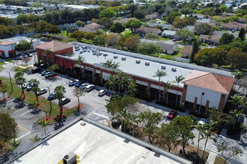 Commercial property in Tamarac, Florida № 2049215 - photo 18