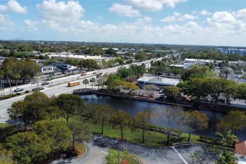 Commercial property in Tamarac, Florida № 2049215 - photo 23