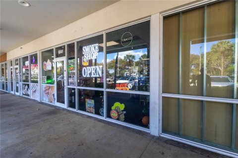 Commercial property in Tamarac, Florida № 2049215 - photo 4