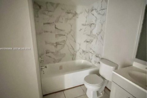 Copropriété à louer à Miami, Floride: 2 chambres, 107.4 m2 № 2002156 - photo 8