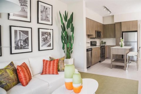 Снять в аренду квартиру в Майами, Флорида 2 спальни, 96.15м2, № 1992461 - фото 8