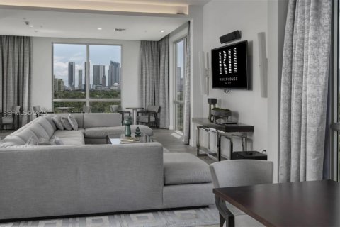 Снять в аренду квартиру в Майами, Флорида 2 спальни, 96.15м2, № 1992461 - фото 9