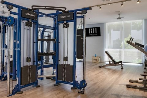 Снять в аренду квартиру в Майами, Флорида 2 спальни, 96.15м2, № 1992461 - фото 13