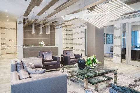 Снять в аренду квартиру в Майами, Флорида 2 спальни, 96.15м2, № 1992461 - фото 3