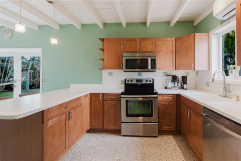 Купить виллу или дом в Холливуд, Флорида 2 спальни, 102.01м2, № 1964023 - фото 9