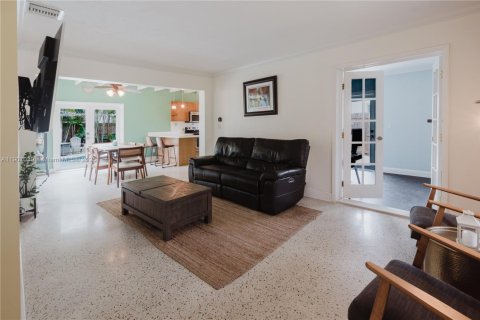 Купить виллу или дом в Холливуд, Флорида 2 спальни, 102.01м2, № 1964023 - фото 3