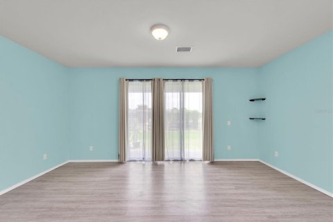 Townhouse in Tampa, Florida 3 bedrooms, 174.66 sq.m. № 2215342 - photo 12
