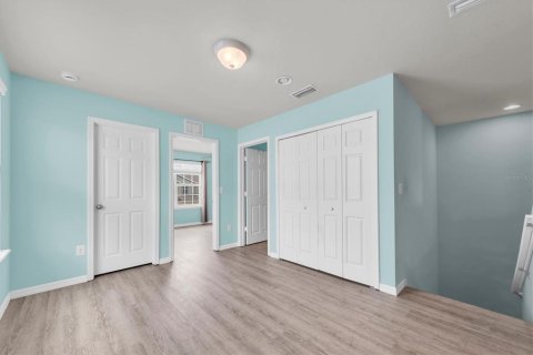 Townhouse in Tampa, Florida 3 bedrooms, 174.66 sq.m. № 2215342 - photo 25