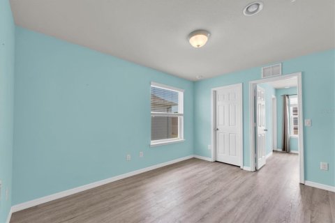 Townhouse in Tampa, Florida 3 bedrooms, 174.66 sq.m. № 2215342 - photo 24
