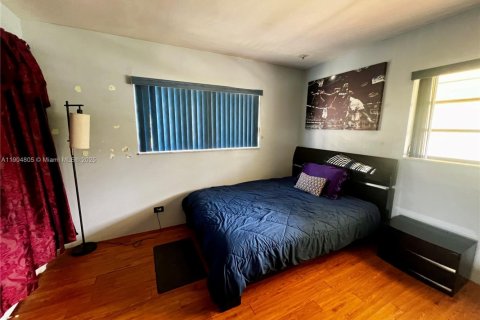 Condo in Hollywood, Florida, 1 bedroom № 2081926 - photo 7