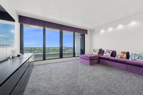 Condo in Boca Raton, Florida, 2 bedrooms № 2261405 - photo 15
