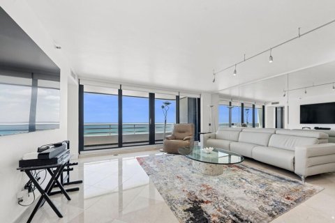 Condo in Boca Raton, Florida, 2 bedrooms № 2261405 - photo 1
