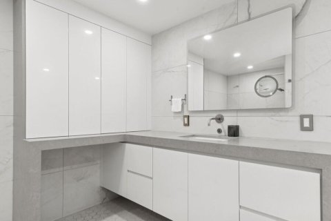 Condo in Boca Raton, Florida, 2 bedrooms № 2261405 - photo 14