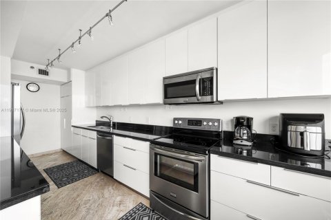 Copropriété à louer à Aventura, Floride: 3 chambres, 141.21 m2 № 1972281 - photo 11