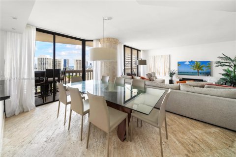 Copropriété à louer à Aventura, Floride: 3 chambres, 141.21 m2 № 1972281 - photo 7