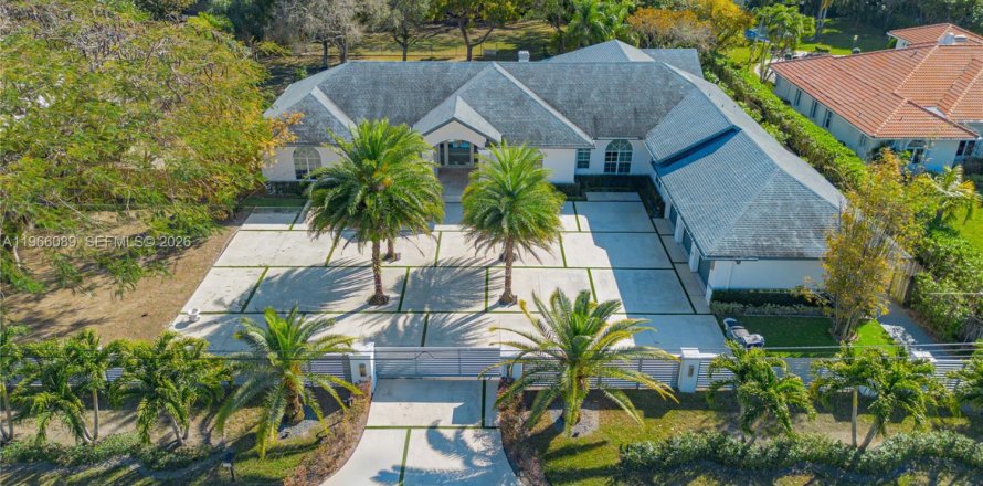 Villa ou maison à Miami, Floride 5 chambres, 332.87 m2 № 2027931