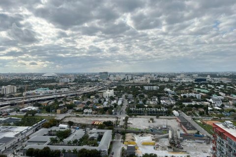 Copropriété à louer à Miami, Floride: 2 chambres, 98.01 m2 № 2061053 - photo 4