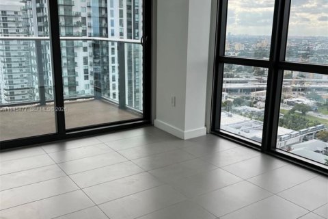 Copropriété à louer à Miami, Floride: 2 chambres, 98.01 m2 № 2061053 - photo 5