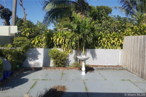 Снять в аренду виллу или дом в Майами, Флорида 3 спальни, 170.01м2, № 1956430 - фото 25