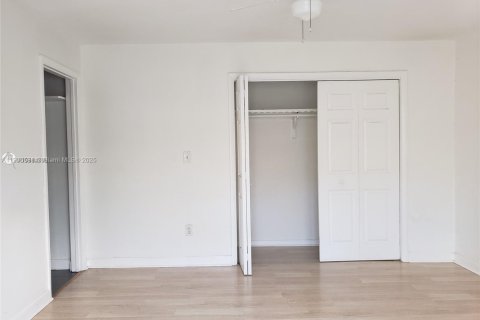 Снять в аренду виллу или дом в Майами, Флорида 3 спальни, 170.01м2, № 1956430 - фото 17