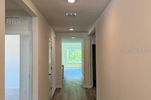 House in New Smyrna Beach, Florida 4 bedrooms, 169.83 sq.m. № 1574818 - photo 2