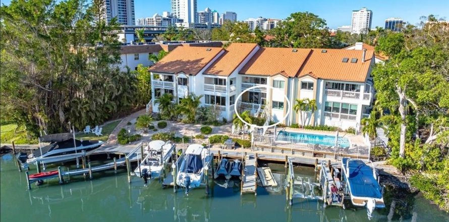Condo in Sarasota, Florida, 3 bedrooms № 1881214