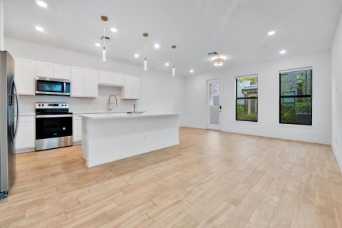 Touwnhouse à vendre à Plantation, Floride: 3 chambres, 157.1 m2 № 2262516 - photo 3